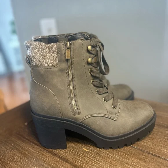 Nwt torrid sock detail hiker boots size 9.5WW - Picture 5 of 12